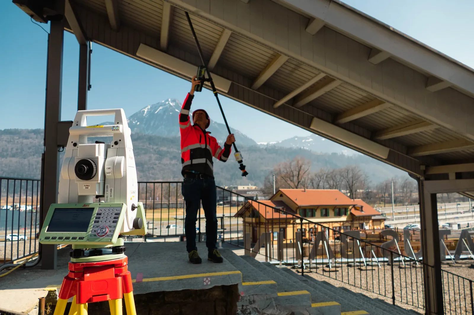 Najam geodetske opreme Leica Geosystems